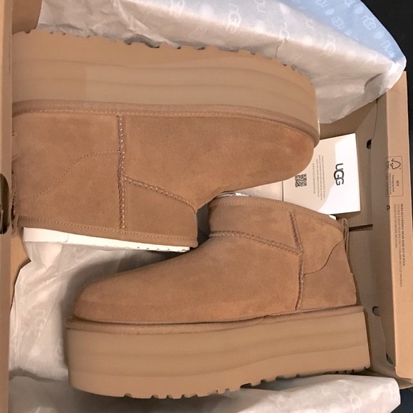 Ugg Ultra Mini Platforms ~ Size 8W/7M - Picture 5 of 16